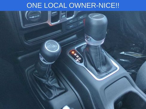 Used 2024 Jeep Gladiator Sport AWD/4WD image 24