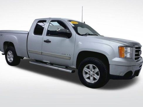 Used 2013 GMC Sierra 1500 SLE w/ Power Tech Package AWD/4WD image 2