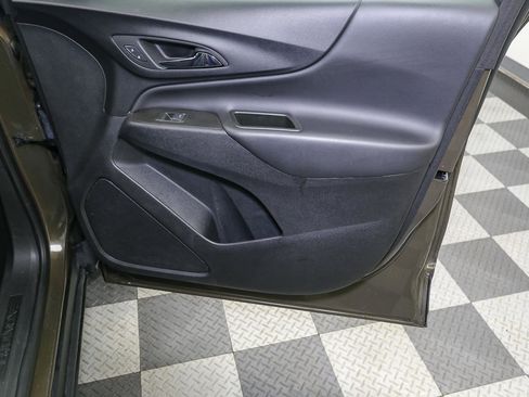 Used 2023 Chevrolet Equinox LT image 22