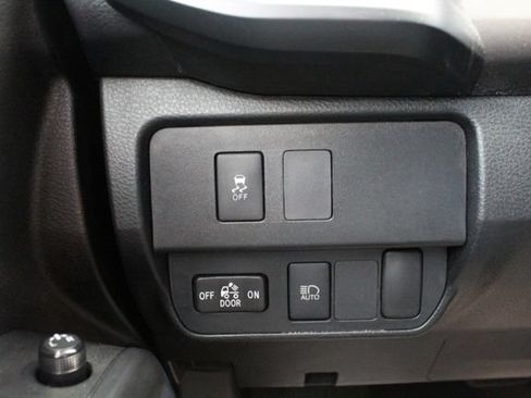 Used 2021 Toyota Tacoma SR w/ SR Convenience Package RWD image 11