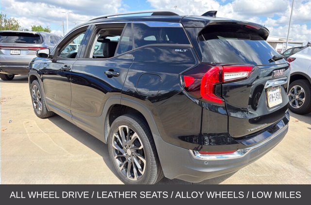 Used 2023 GMC Terrain SLT AWD/4WD image 5
