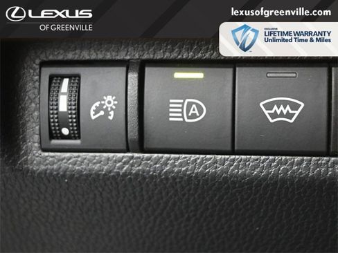 Used 2023 Toyota RAV4 XLE Premium image 17