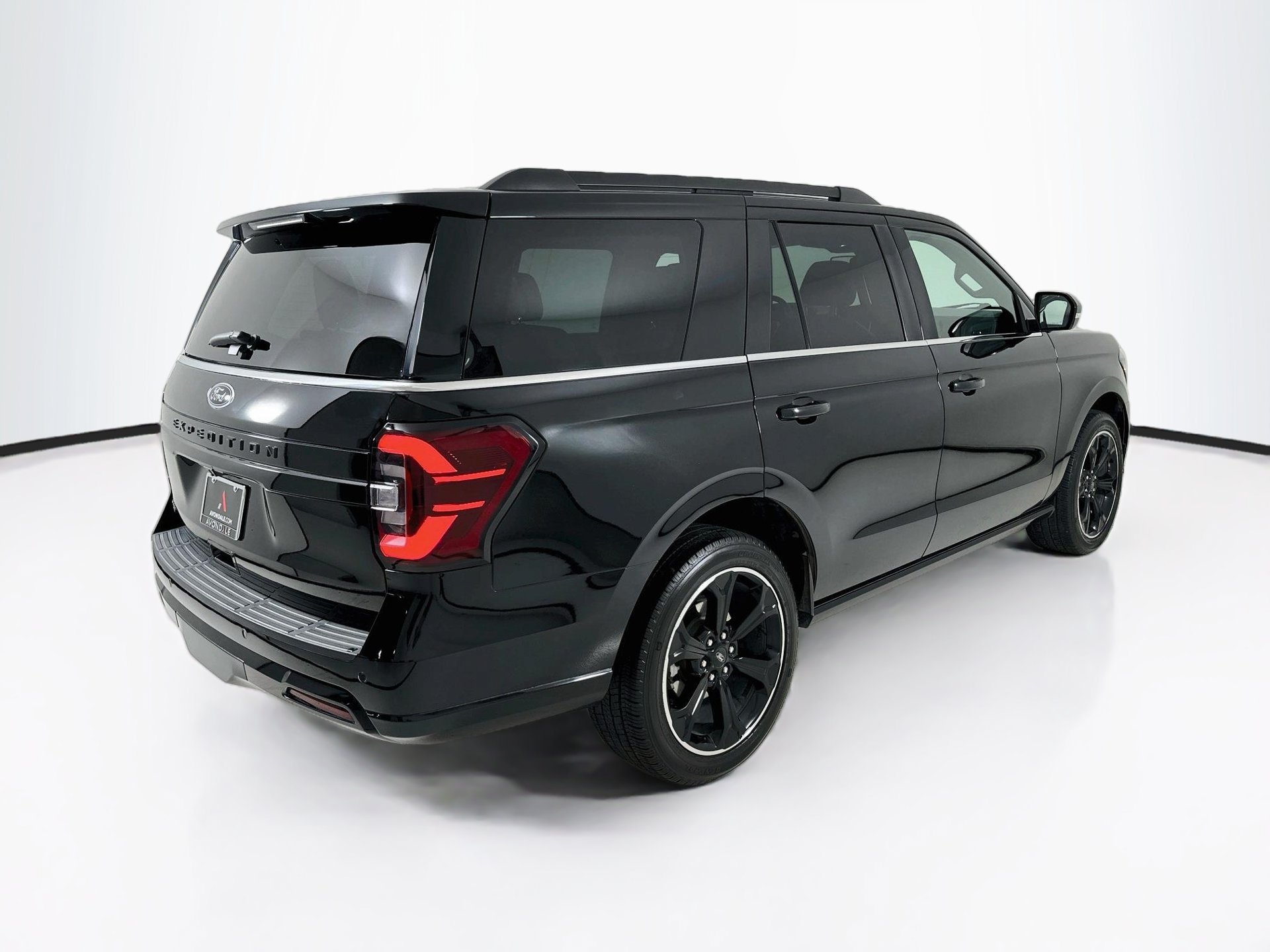 Used 2022 Ford Expedition Limited RWD image 8