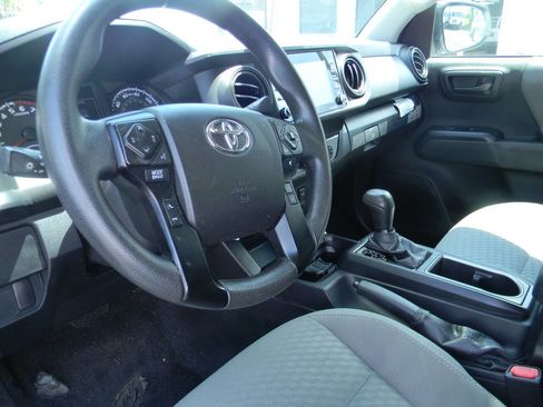 Used 2021 Toyota Tacoma SR RWD image 11