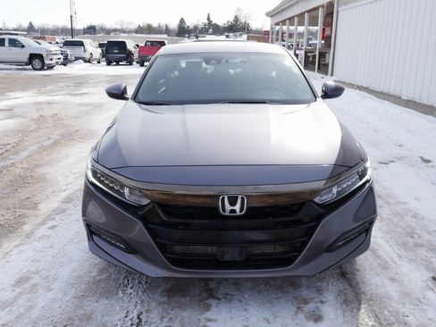 Used 2018 Honda Accord Sport image 3