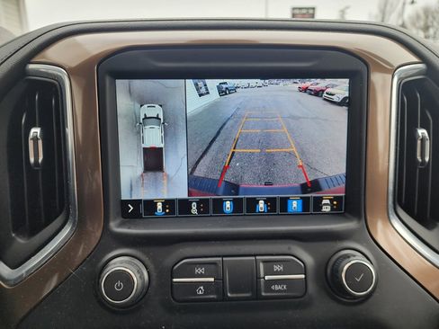 Used 2021 Chevrolet Silverado 2500 High Country w/ Z71 Off-Road Package image 45