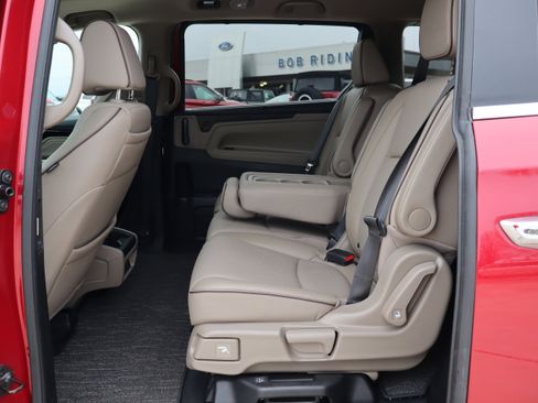 Used 2024 Honda Odyssey Elite image 11