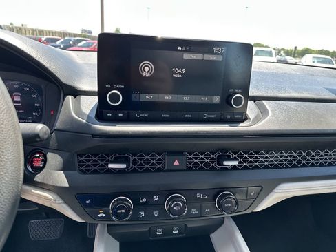 Used 2024 Honda Accord EX image 19