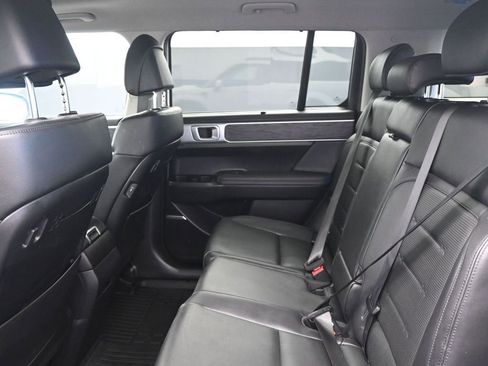 Used 2025 Hyundai Santa Fe Limited image 22