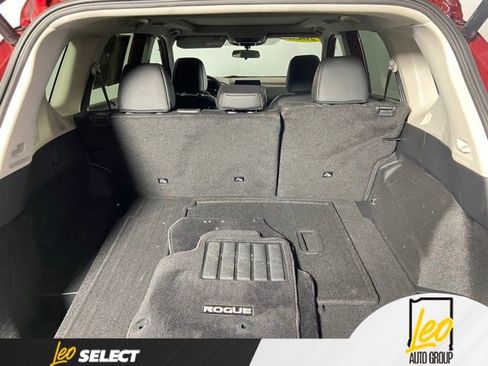 Used 2023 Nissan Rogue SV w/ SV Premium B Package AWD/4WD image 21