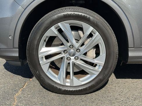 Used 2021 Audi Q7 2.0T Premium w/ Convenience Package AWD/4WD image 16