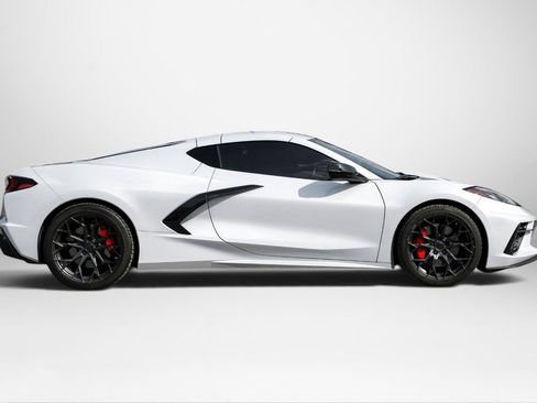Used 2023 Chevrolet Corvette Stingray Preferred Cpe w/ Z51 Performance Package RWD image 5