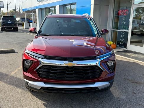 Certified 2025 Chevrolet TrailBlazer LT w/ LT Cold Weather Package image 8