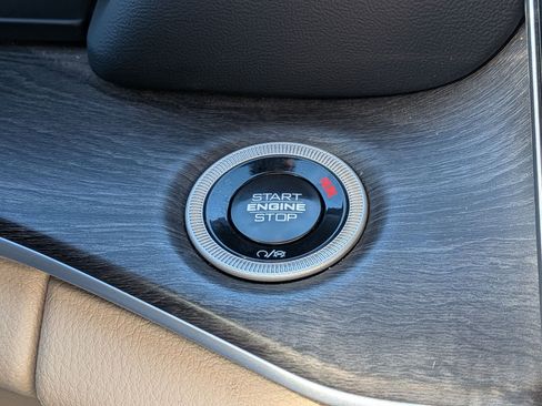 Used 2024 Jeep Grand Cherokee Limited 4xe image 24