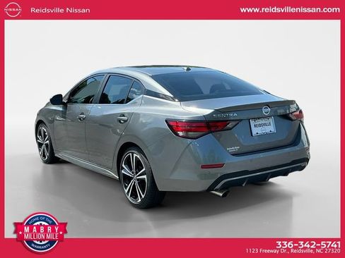 Used 2023 Nissan Sentra SR w/ SR Premium Package FWD image 4