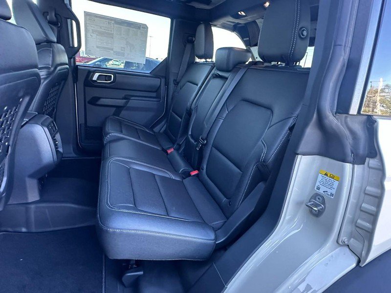 Used 2025 Ford Bronco Badlands AWD/4WD image 11