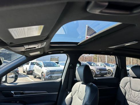 Used 2025 Kia Telluride SX X-Line image 17