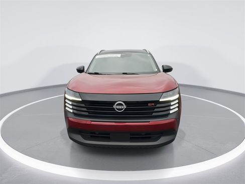 Used 2025 Nissan Kicks SR w/ SR Premium Package image 3