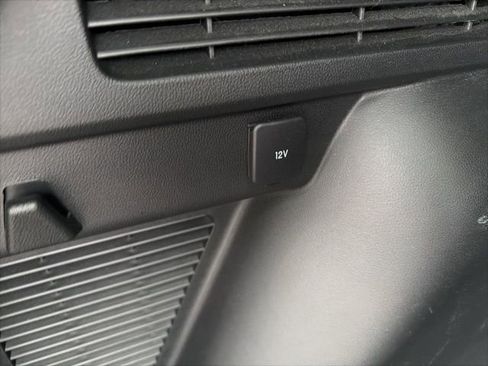 Used 2021 Ford Escape SE image 12