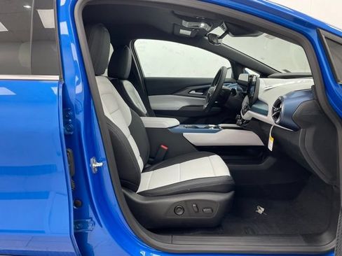 New 2026 Chevrolet Equinox EV LT w/ Convenience Package II FWD image 15