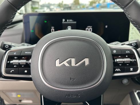 New 2026 Kia Carnival LXS image 25