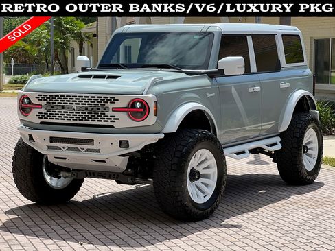 Used 2024 Ford Bronco Outer Banks image 1