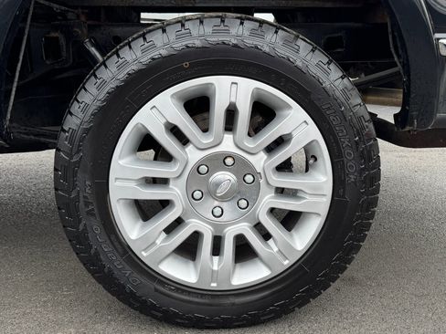 Used 2013 Ford F150 Platinum AWD/4WD image 8
