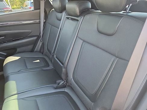 Used 2024 Hyundai Tucson Limited image 17
