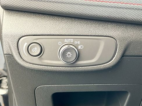 Used 2024 Chevrolet TrailBlazer RS w/ Driver Confidence Package image 10