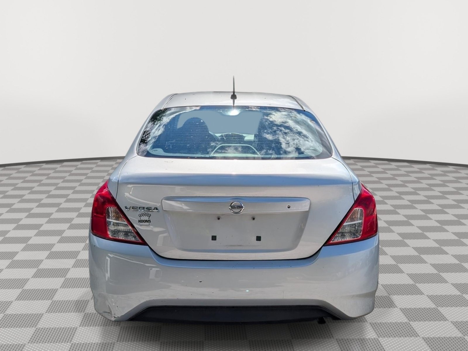 Used 2017 Nissan Versa S FWD image 4