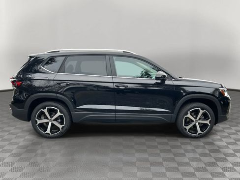 New 2026 Volkswagen Taos SEL image 2