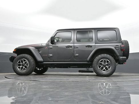 Used 2024 Jeep Wrangler Unlimited Rubicon w/ Technology Group AWD/4WD image 44