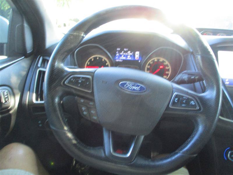 Used 2016 Ford Focus ST w/ Equipment Group 401A FWD image 17