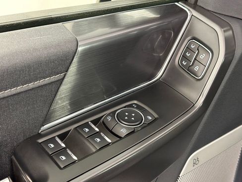 Used 2024 Ford F150 Lariat image 39