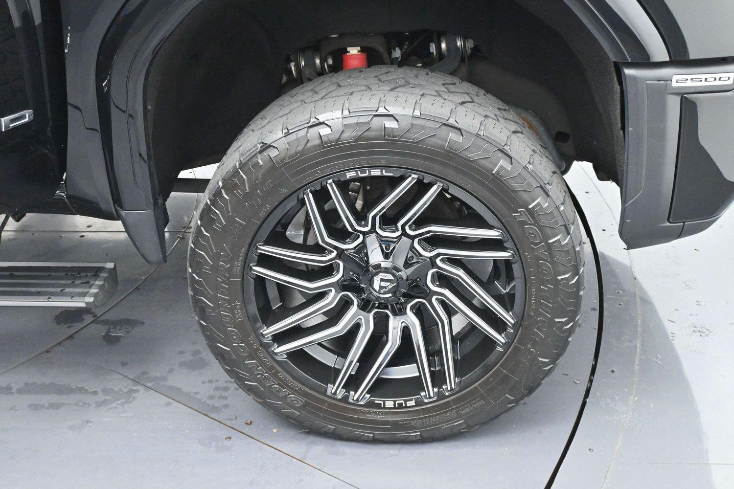 Used 2024 GMC Sierra 2500 Denali Ultimate AWD/4WD image 35