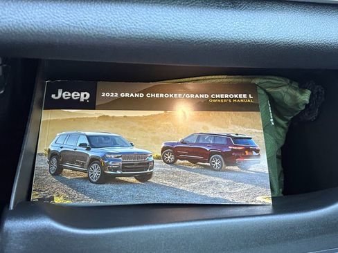 Used 2022 Jeep Grand Cherokee L Limited image 8