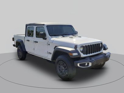 New 2026 Jeep Gladiator Sport