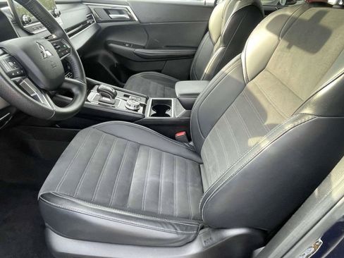 Used 2024 Mitsubishi Outlander SE AWD/4WD image 7