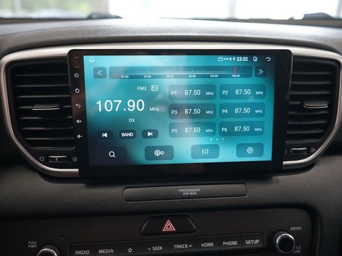 Used 2020 Kia Sportage LX AWD/4WD image 32