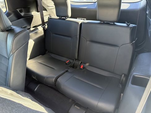 Used 2024 Mitsubishi Outlander FWD image 13