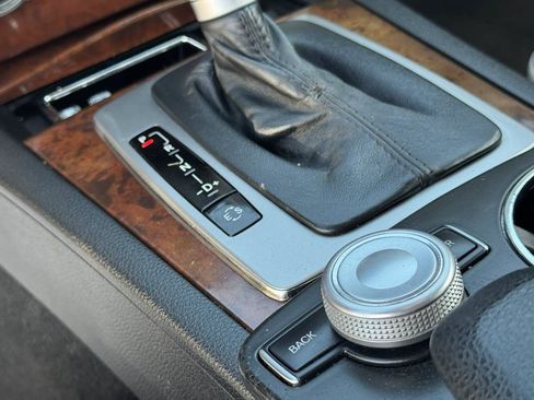 Used 2011 Mercedes-Benz C 350 Sport image 15