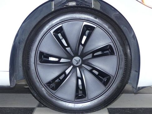 Used 2024 Tesla Model 3 Standard Range RWD image 26