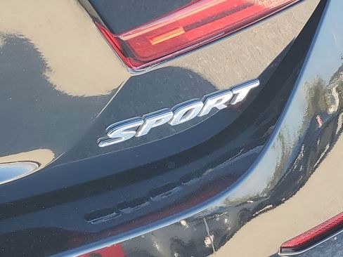 Used 2021 Honda Accord Sport image 38