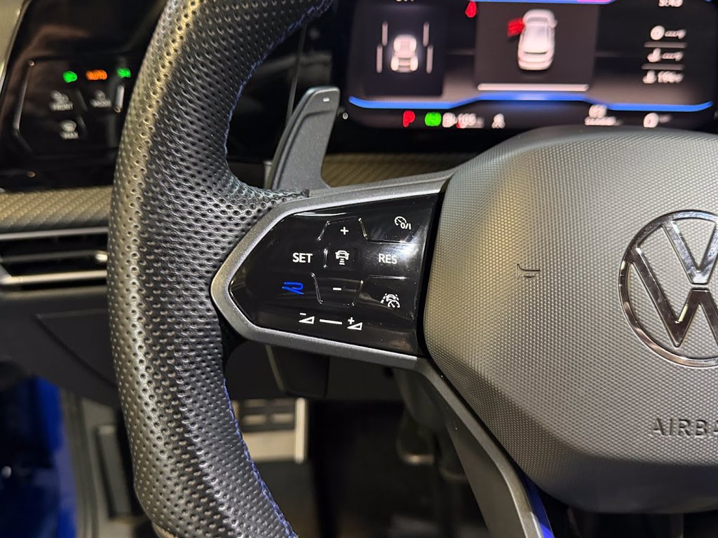 Used 2024 Volkswagen Golf R AWD/4WD image 19