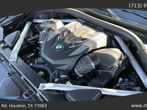 Used 2020 BMW X5 M50i w/ Luxury Seating Package image 52