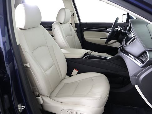 Used 2023 Buick Enclave Essence w/ Experience Buick Package image 33