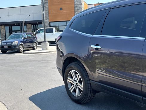 Used 2015 Chevrolet Traverse LT AWD/4WD image 3