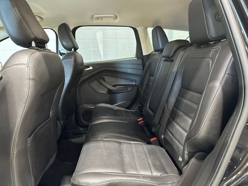 Used 2019 Ford Escape Titanium AWD/4WD image 14