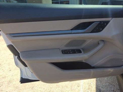 Used 2025 Porsche Taycan RWD image 27