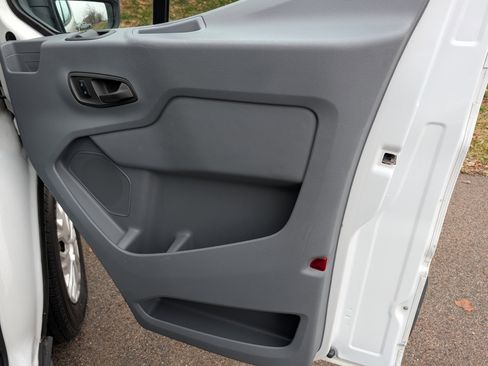 Used 2017 Ford Transit 350 XLT image 25